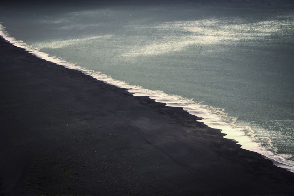 landscape photo of seashore