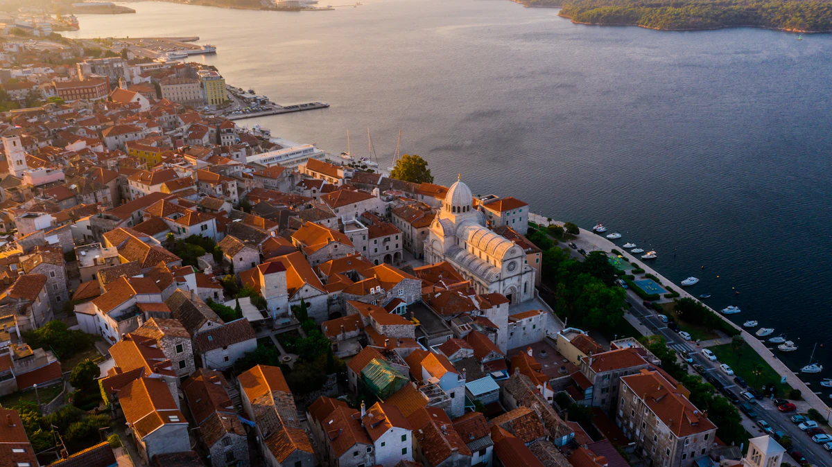 Letecký pohled na staré město Šibenik