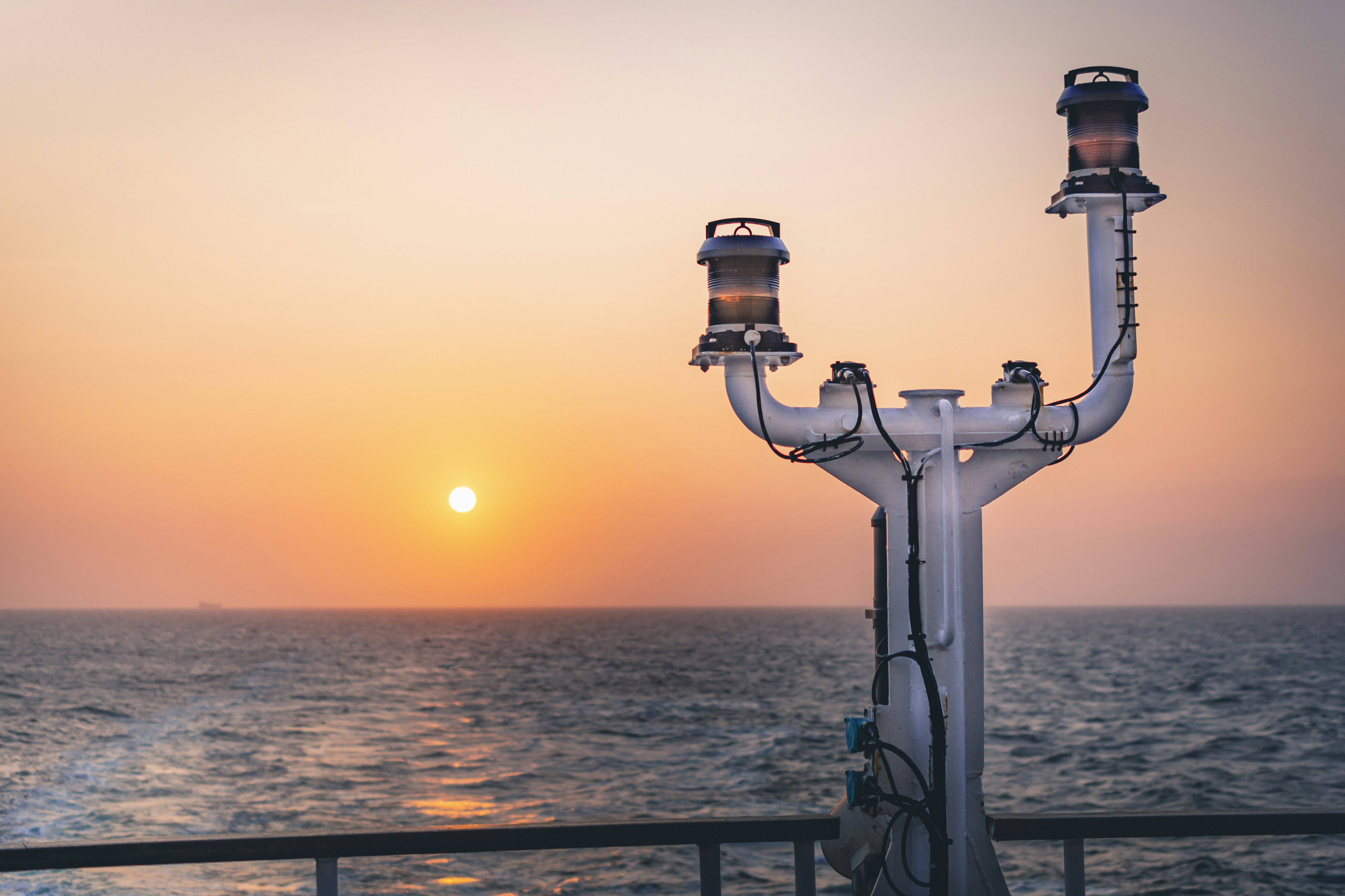 How to Choose the Right Marine LED Flood Lights for You...