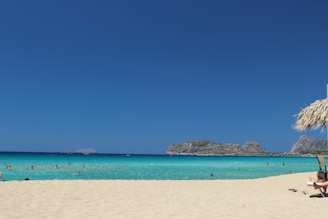 plage en crète en famille