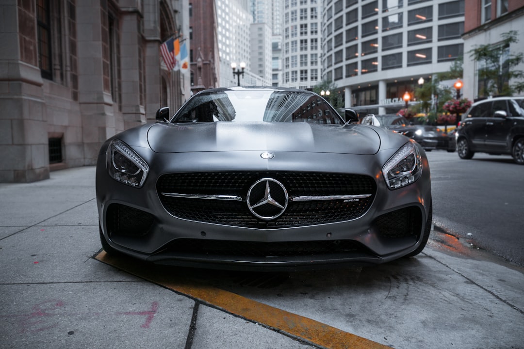 gray Mercedes-Benz car