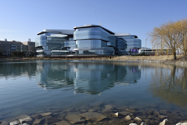 Kellogg School of Management building at Northwestern University, Chicago