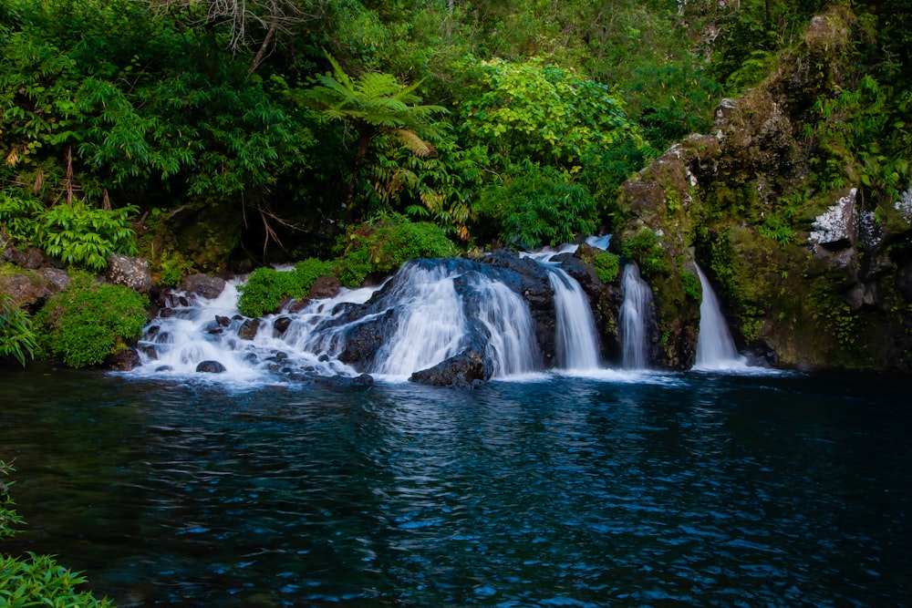 waterfalls during daytime