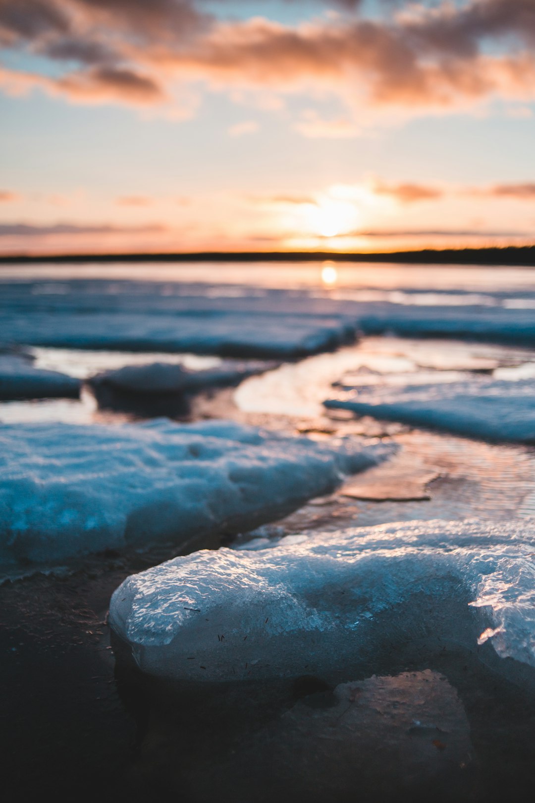 close-up photography of sea waves