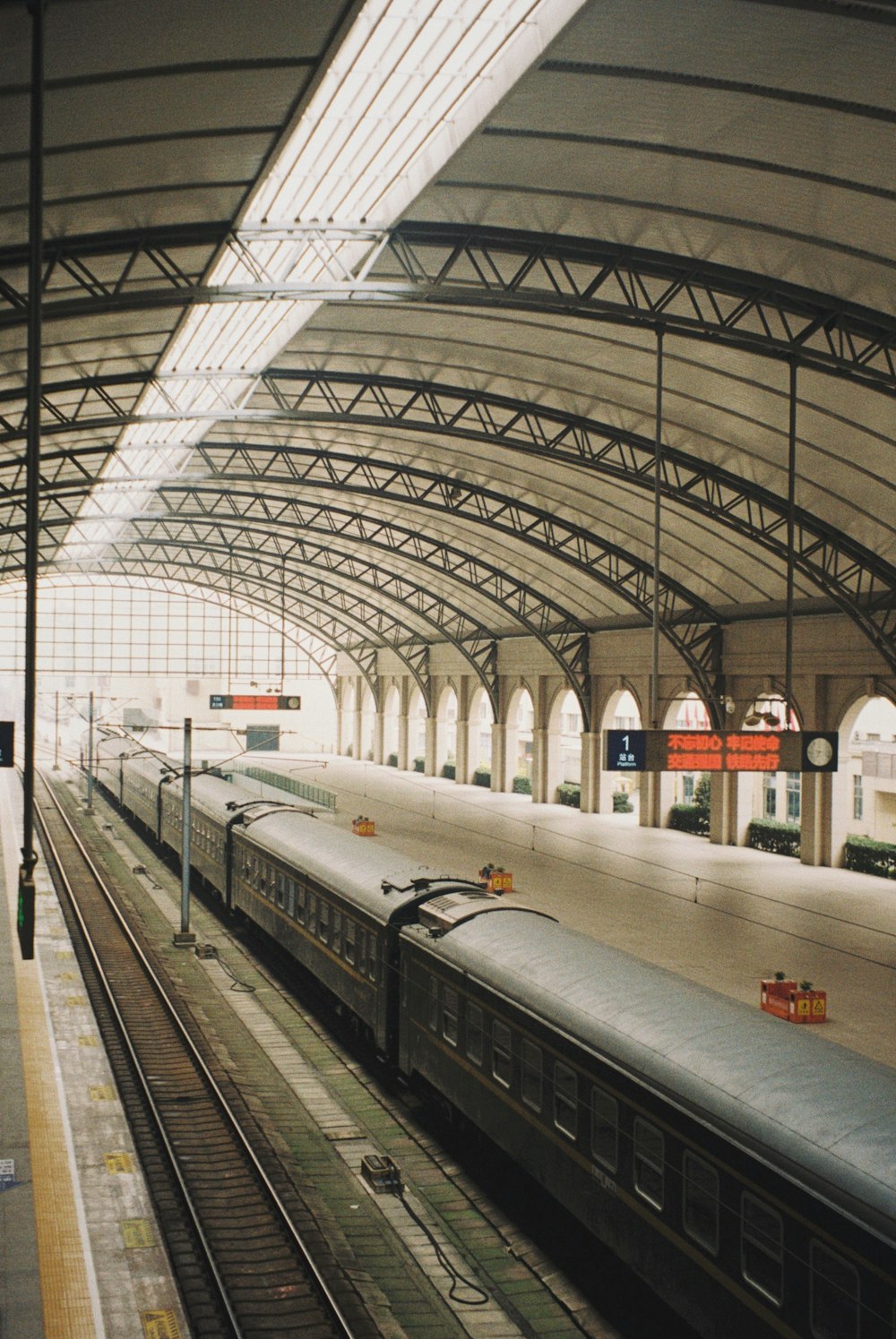 black train on train station