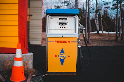 Fuel dispenser pump