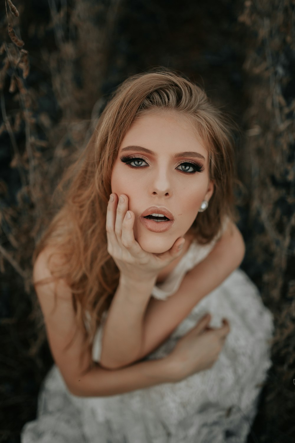 woman in white dress