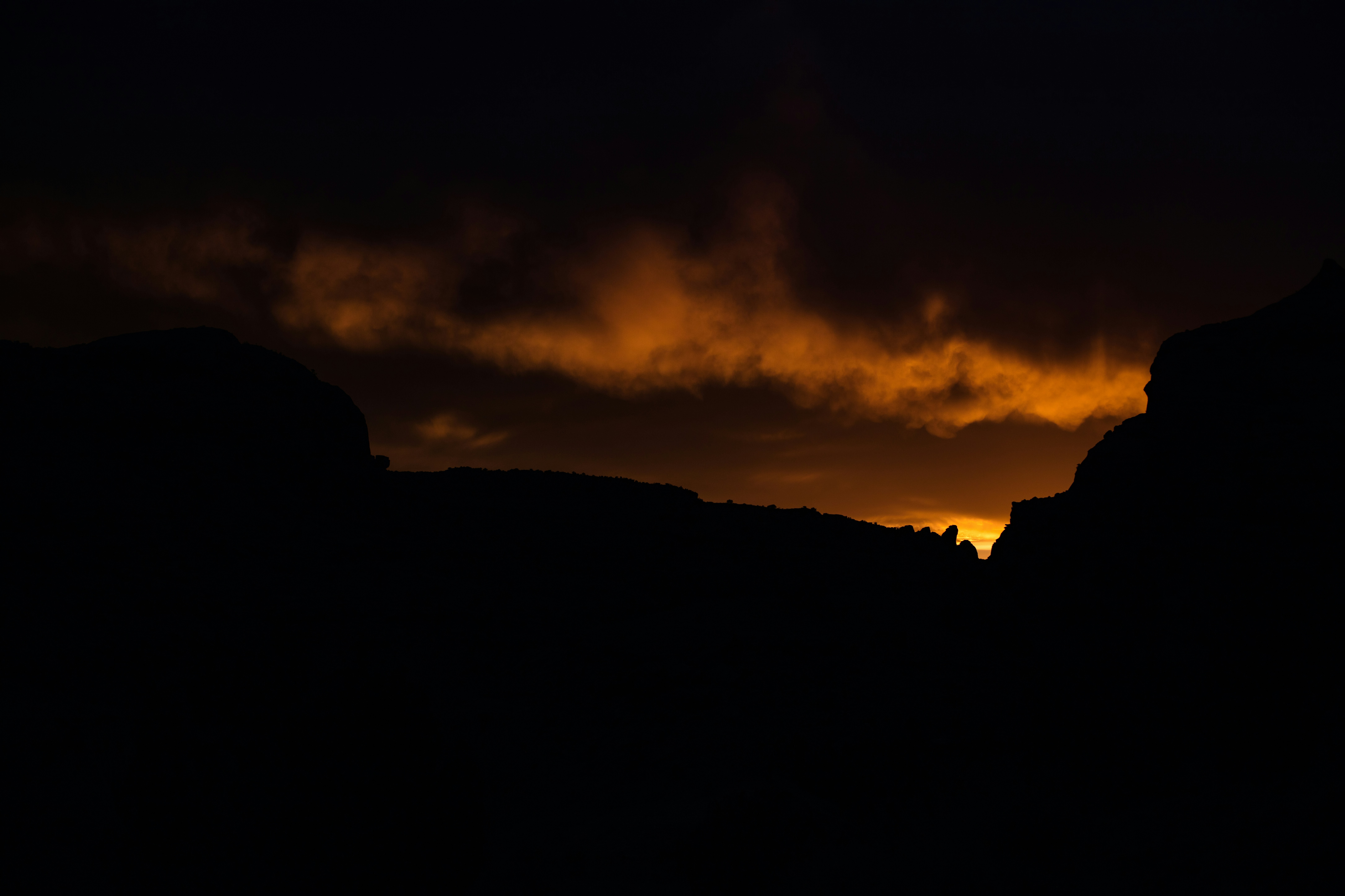 Photo by worldsbetweenlines