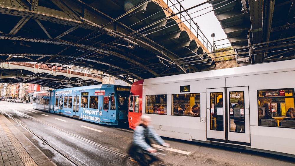 Strömender Regen in der U-Bahn