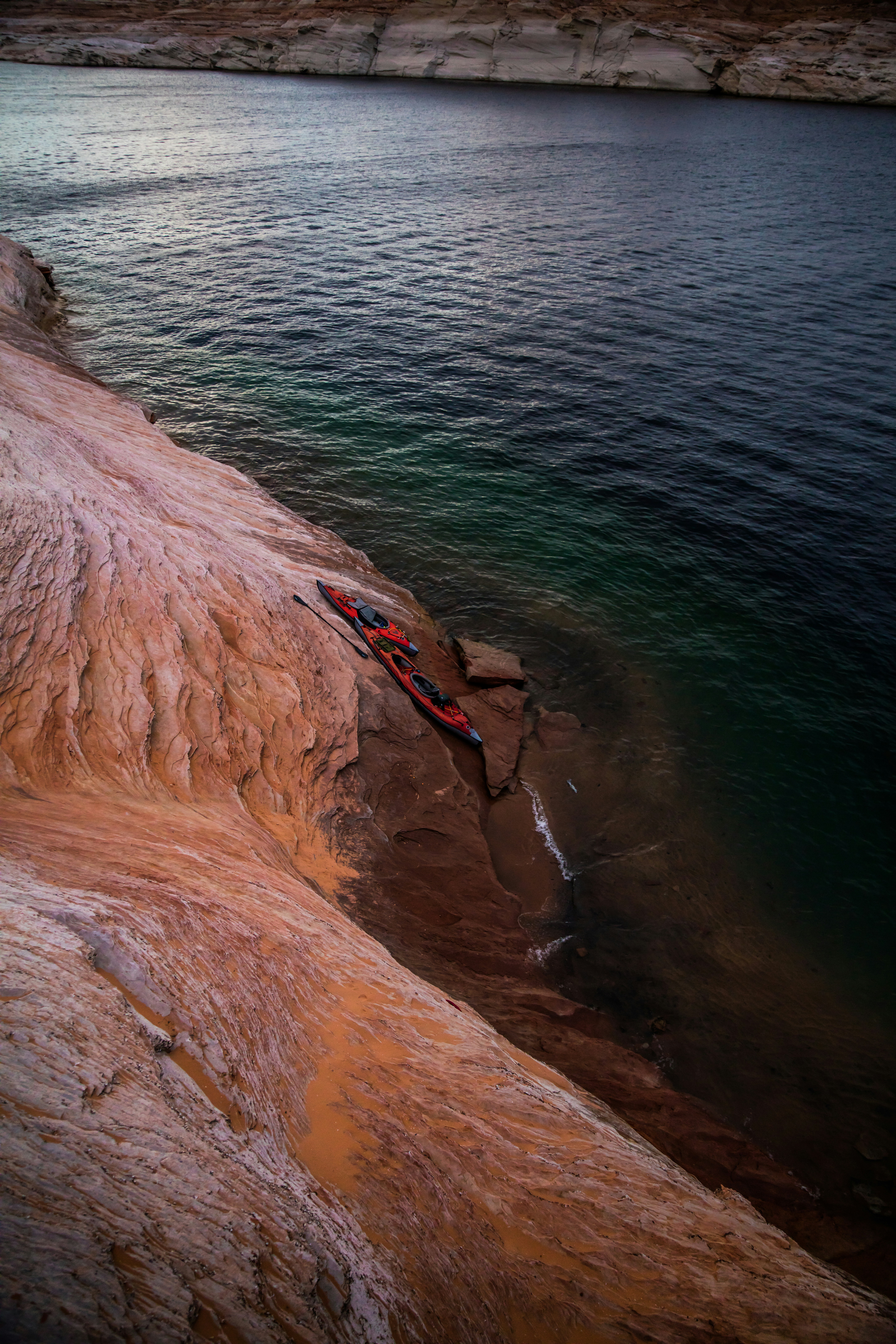 Photo by worldsbetweenlines