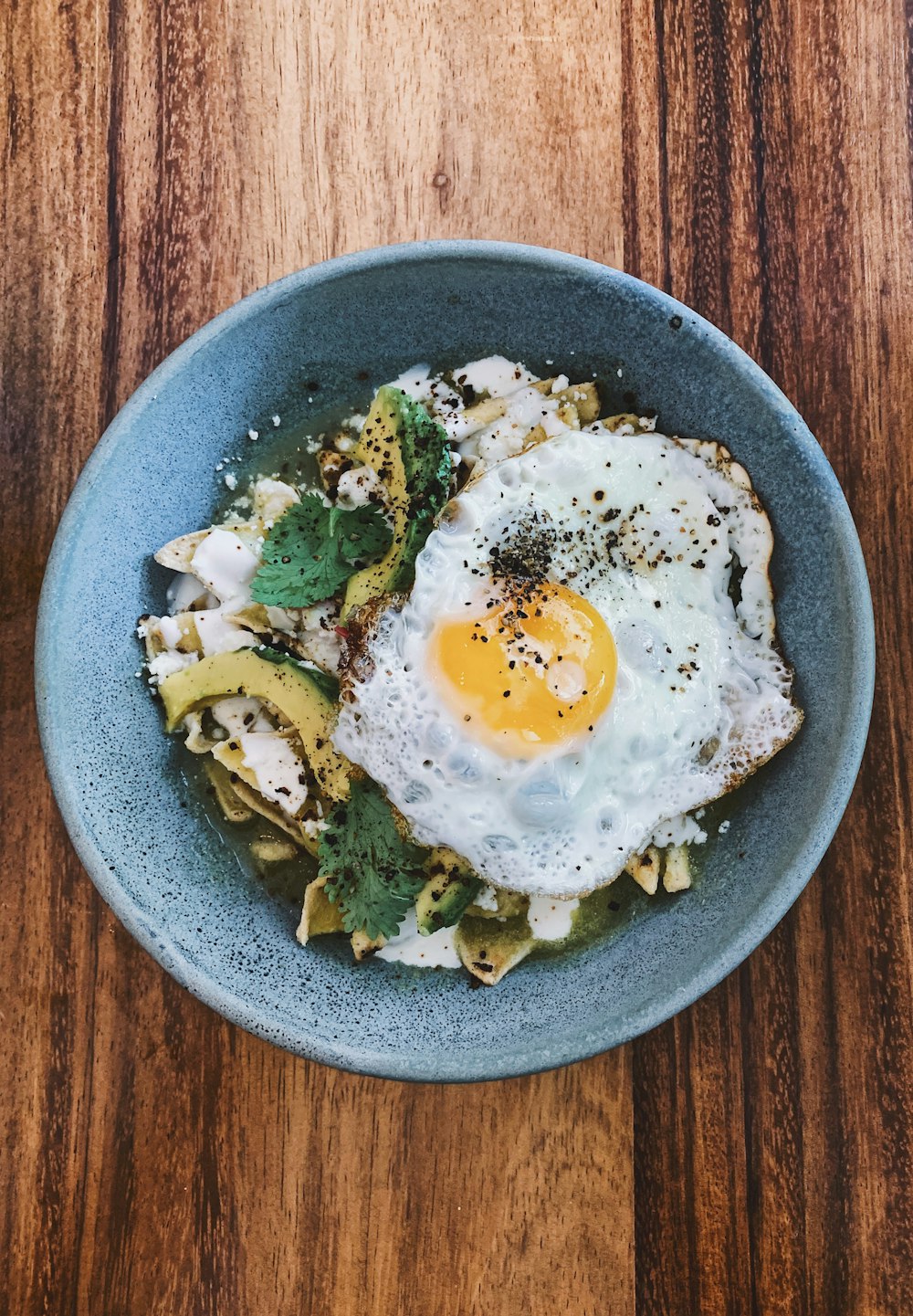cooked egg in bowl
