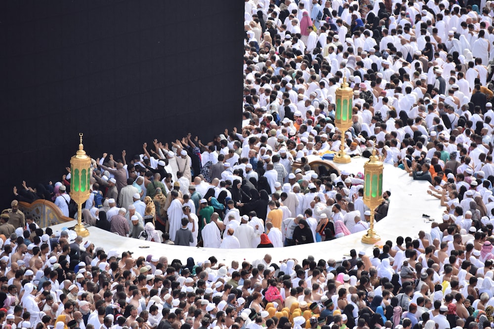 crowd of people worshiping Kaaba, Mecca