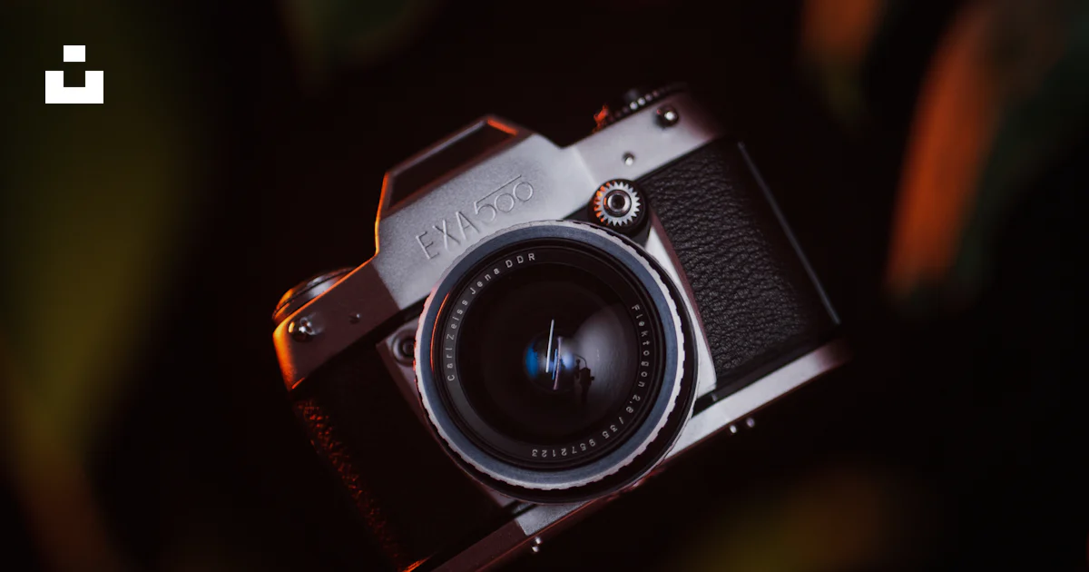 Grey Cameradslr Grey and black camera photo – Free Camera Image on Unsplash
