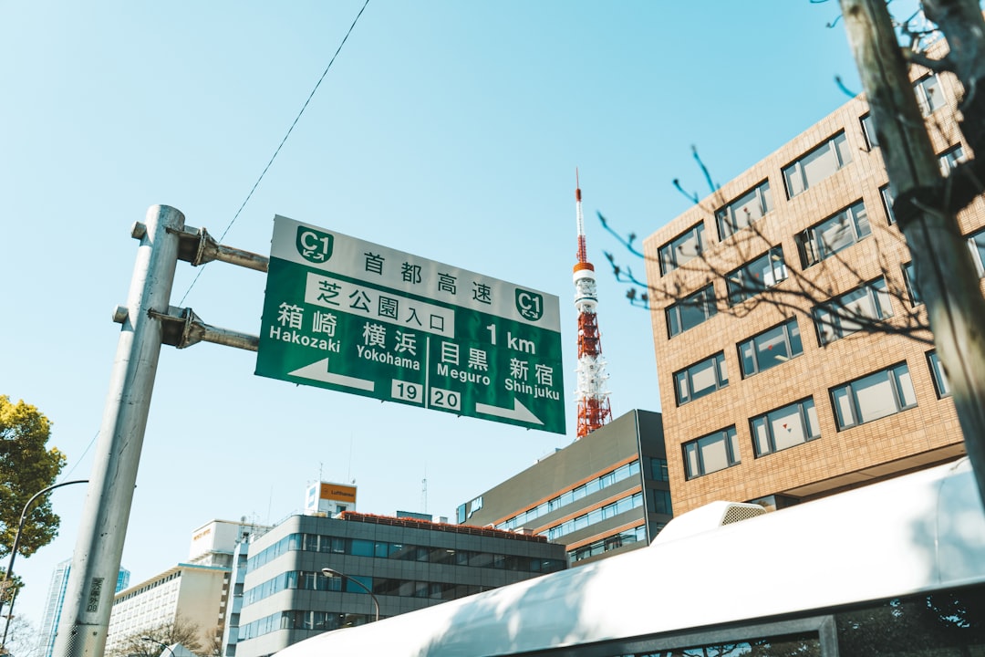 1 km road signage