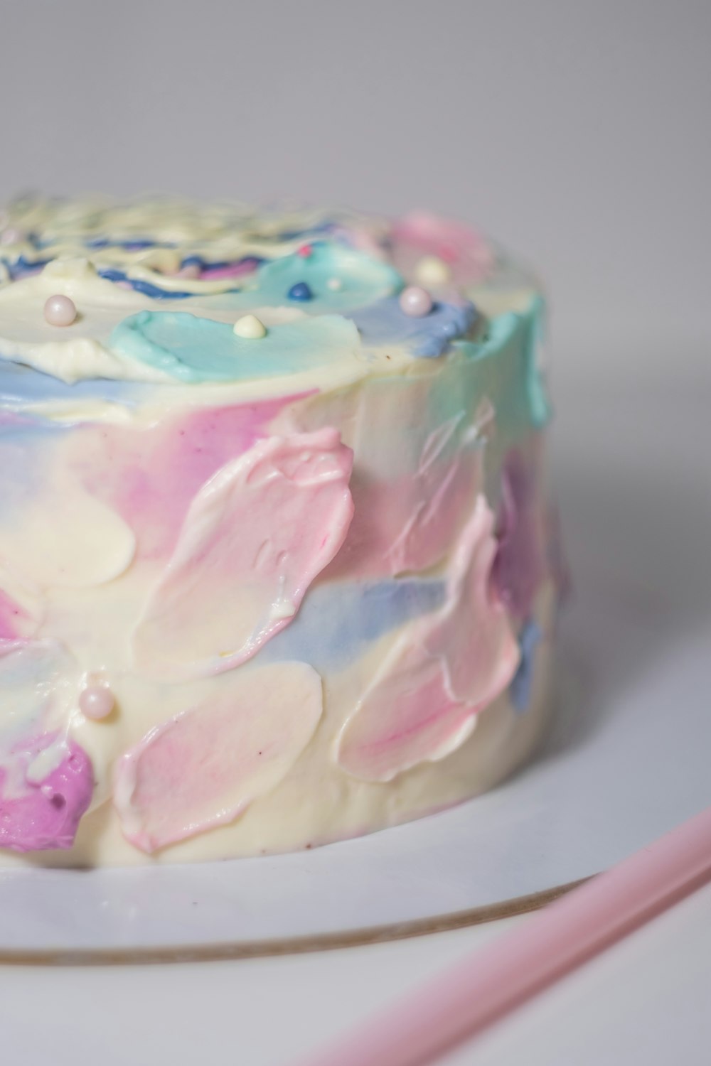 色とりどりのケーキの写真