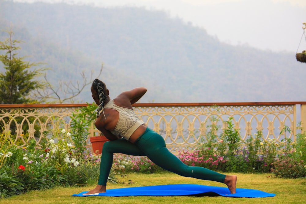 woman doing yoga during daytime