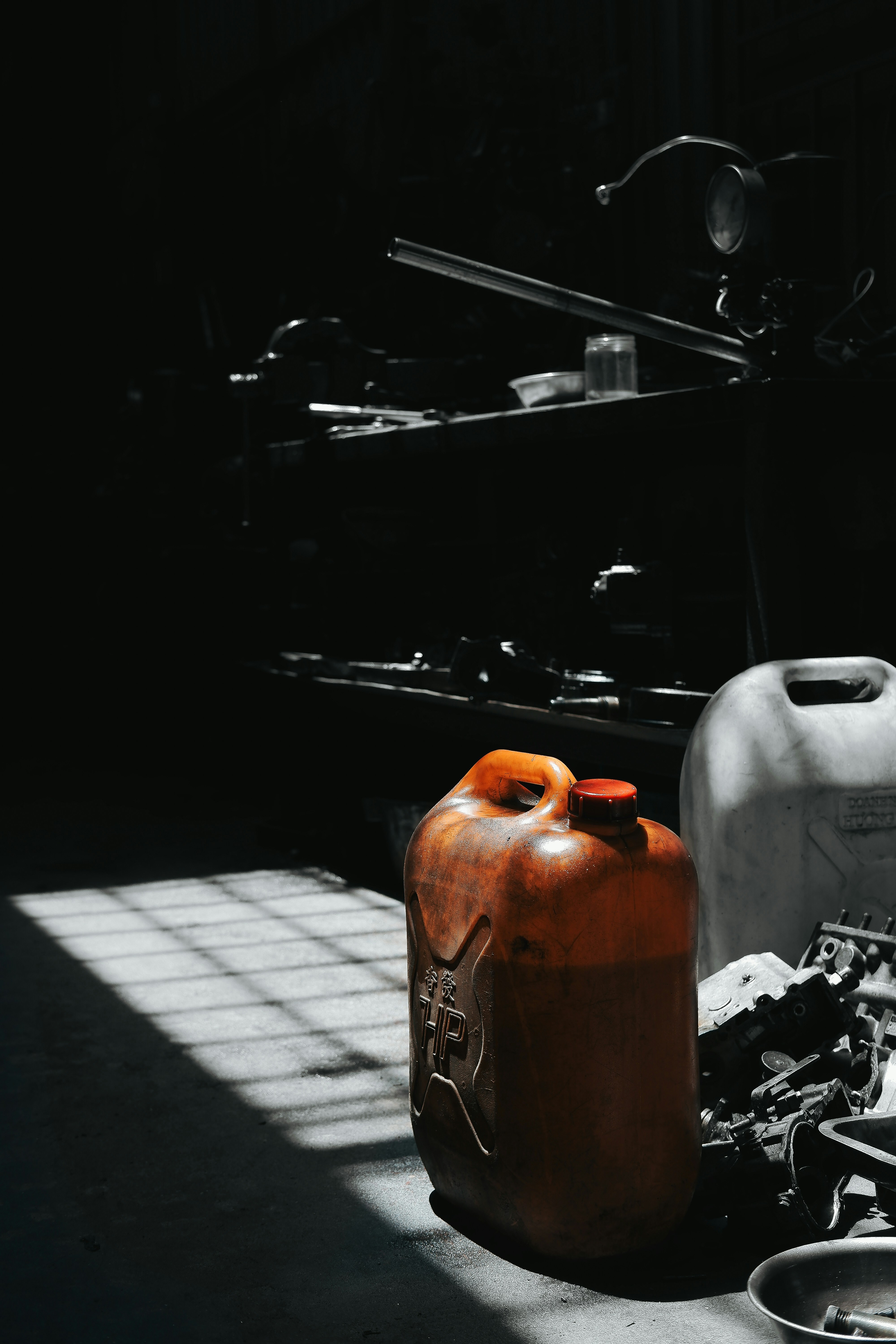 Définition de pèseliqueur Dictionnaire français