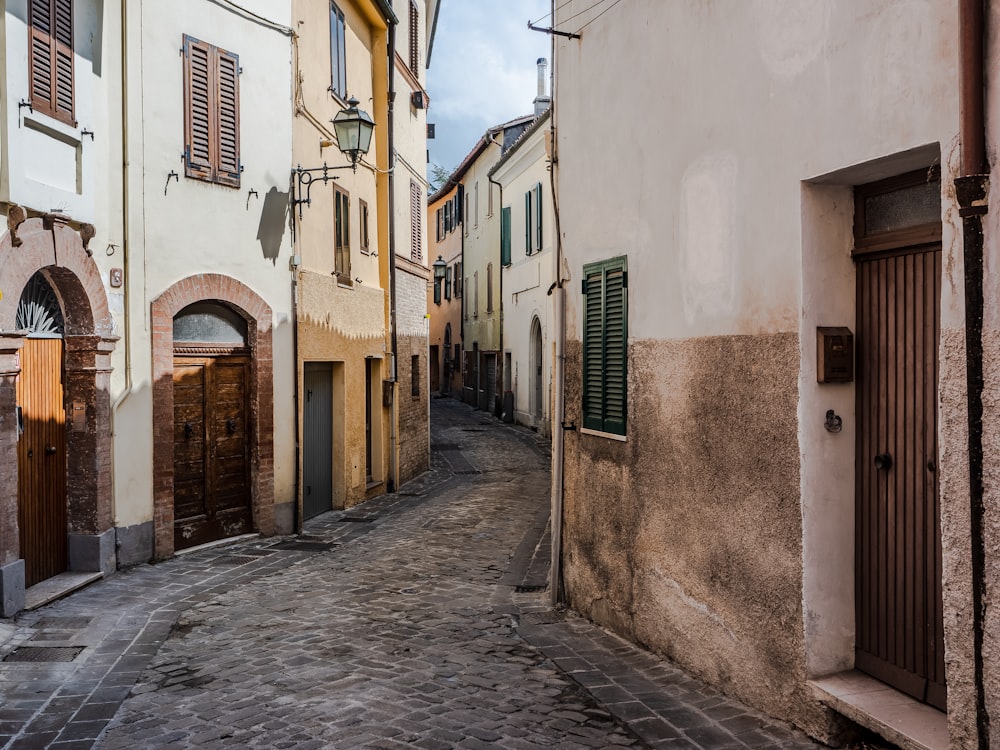 narrow pathway between houses