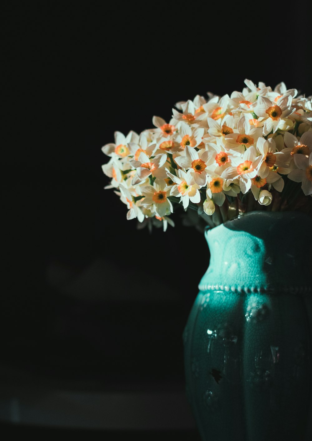 white petaled flower