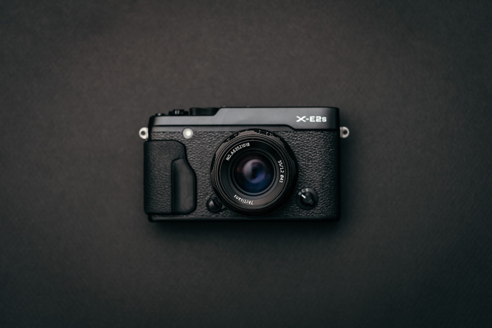 black single-lens reflex camera