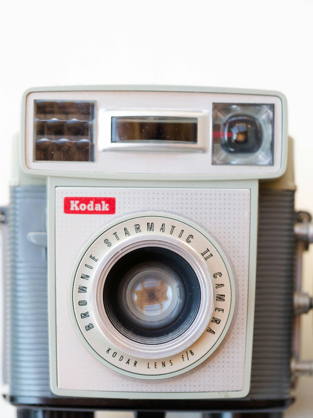 white Kodak starmatic camera
