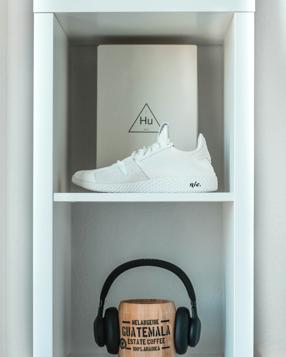 white low-top sneaker