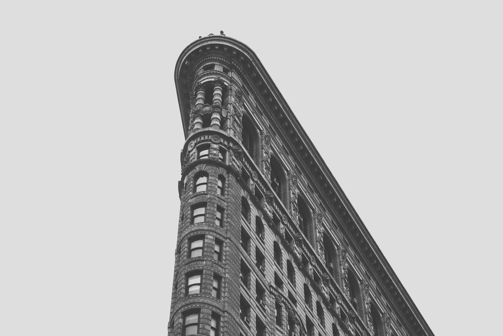 black and white picture of the iron building in New York