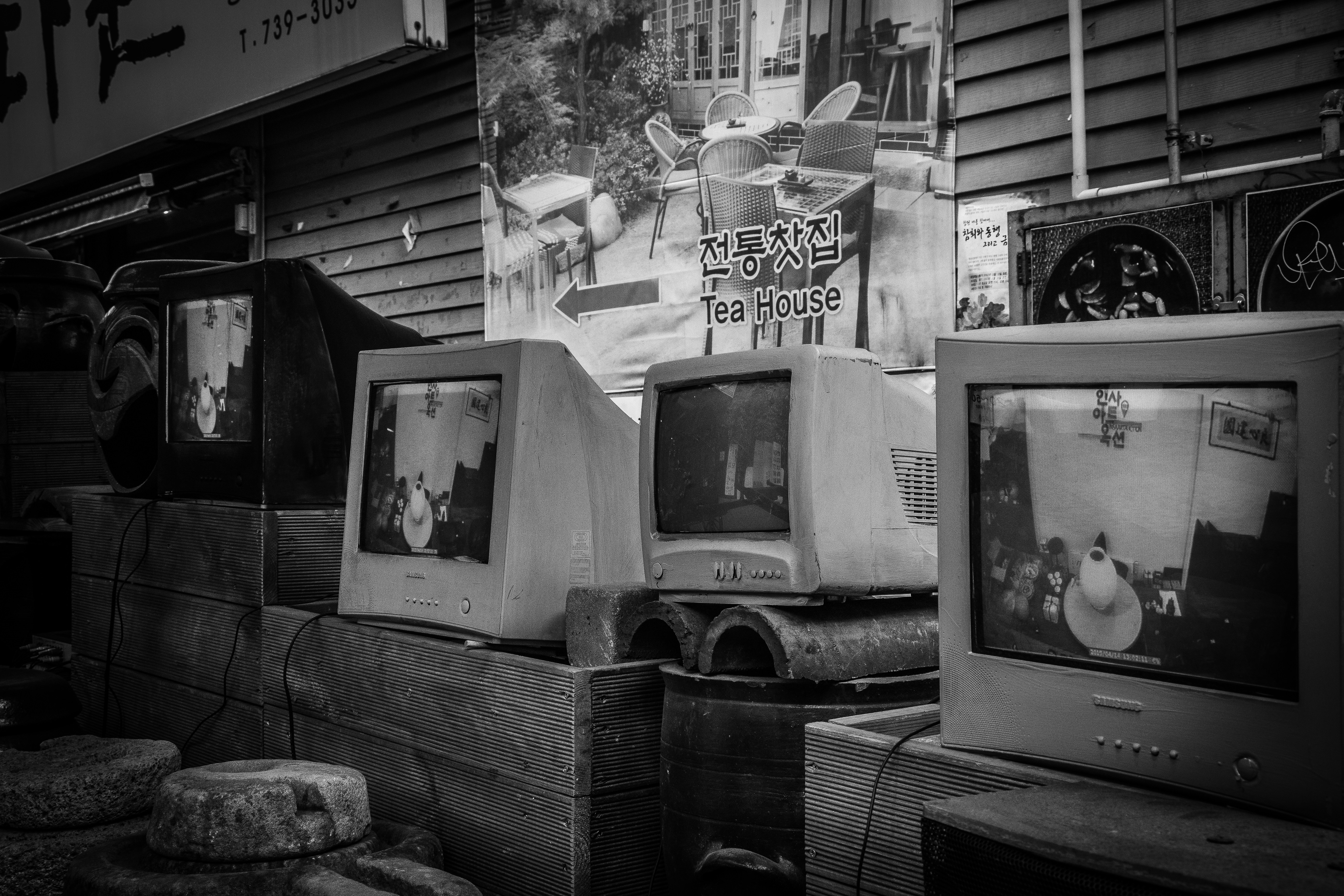 华为墙纸图片大全，让你的手机屏幕颜值爆表，每一款都是意境与科技的美学融合