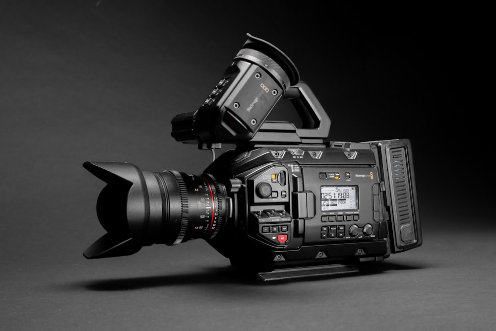 Selektive Fokusfotografie einer schwarzen Videocorder-Kamera