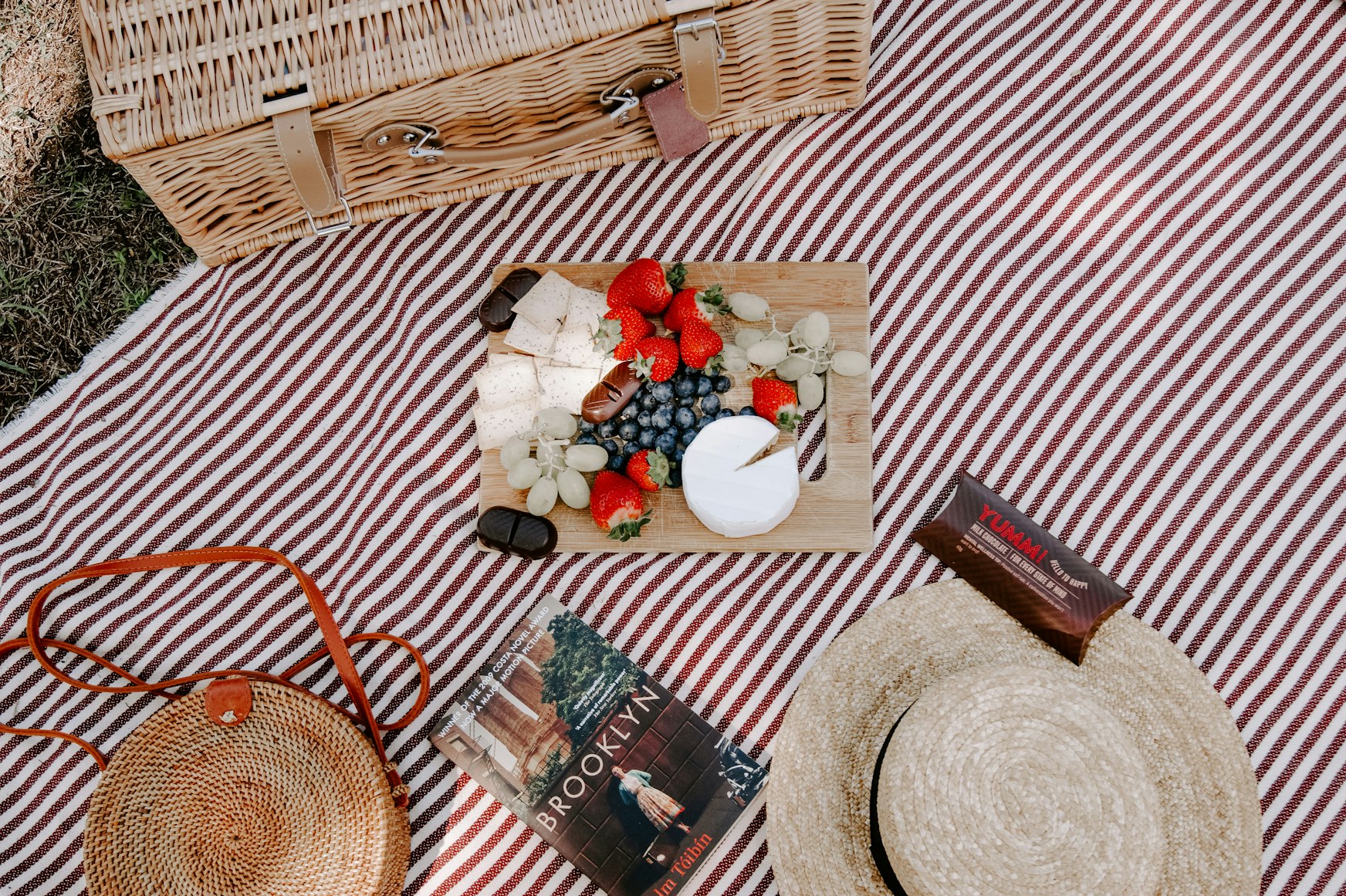 Picnic Summer Images & Pictures Food Images & Pictures Hat Flatlay Flat Lay July 4 Weekend Meal Vacation People Images & Pictures Human Leisure Activities Hd Red Wallpapers Home Decor