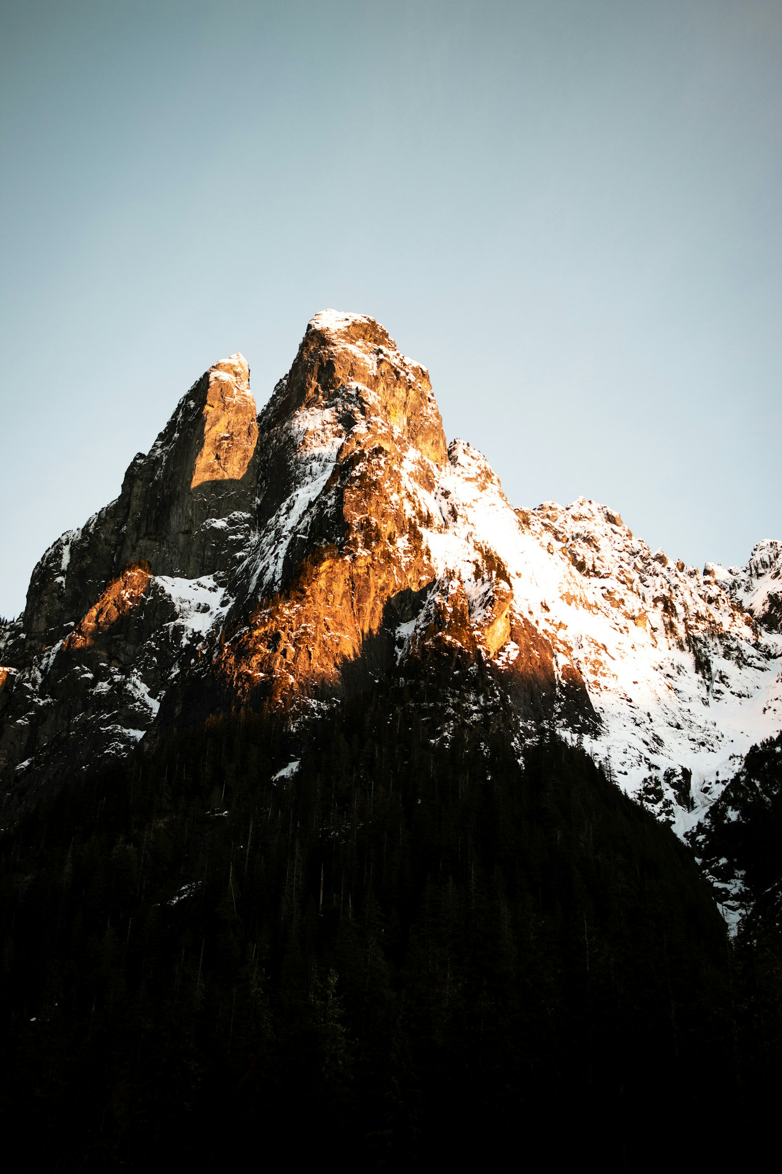 Sigma 24mm F1.4 DG HSM Art sample photo. Brown mountain covered with photography