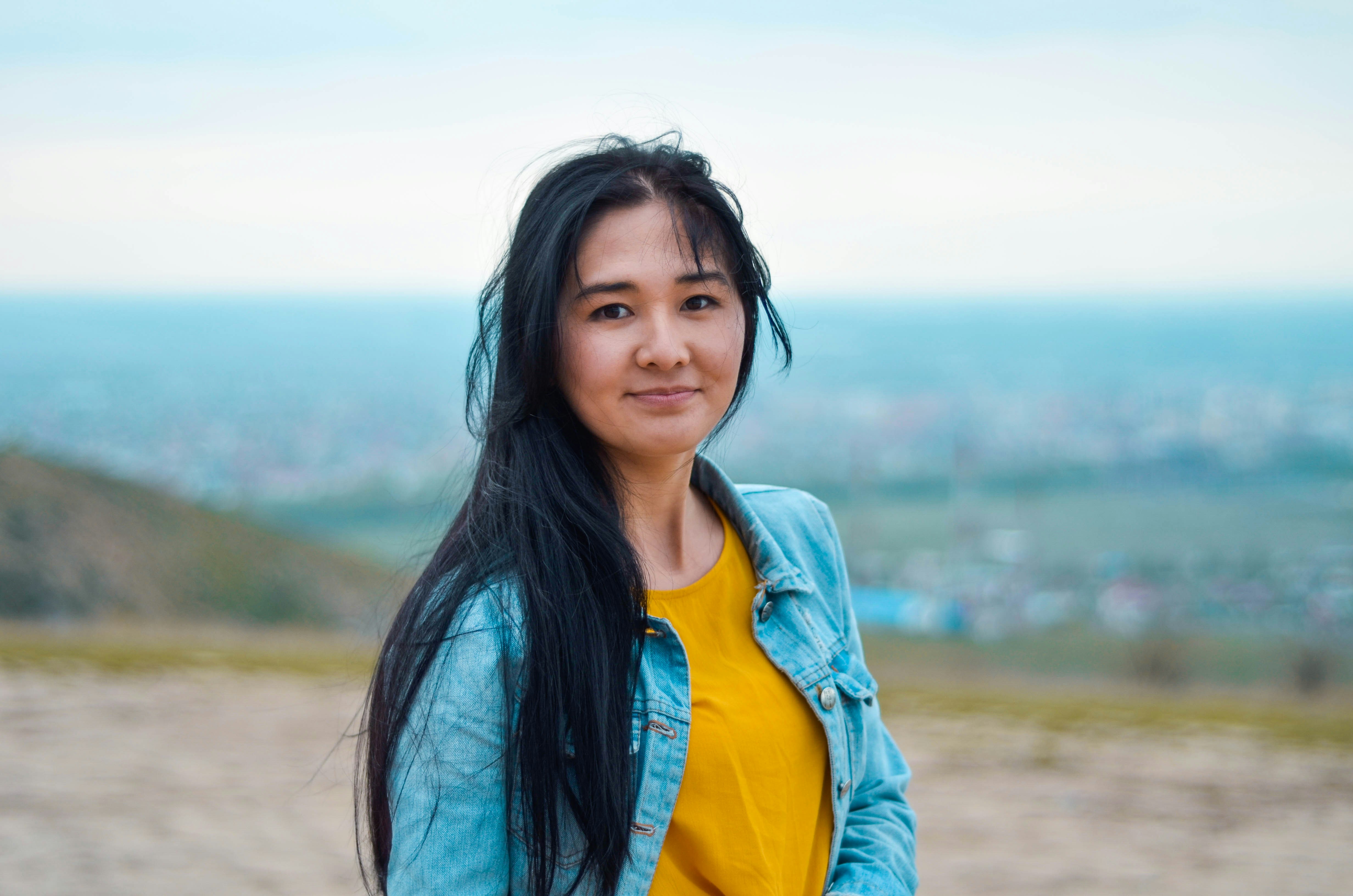 yellow shirt denim jacket