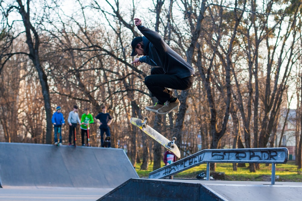 black skating during daytime