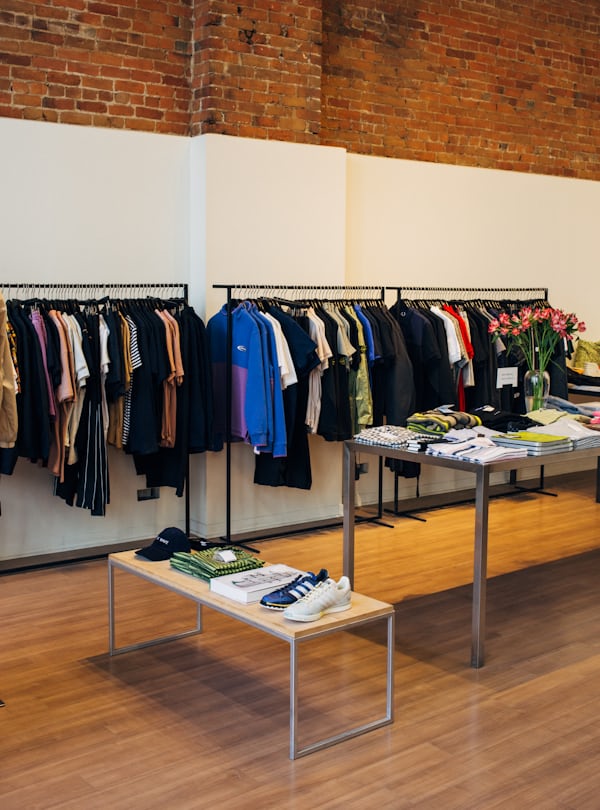 Kledingreparatie in Rotterdam: de beste plekken om je kleding te laten  maken – marvabel