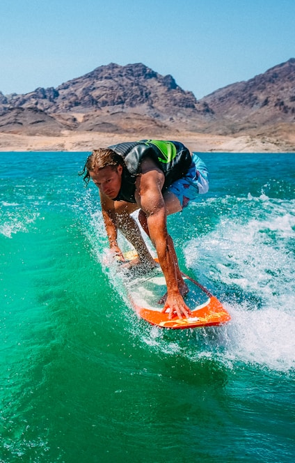 man surfing during daytime