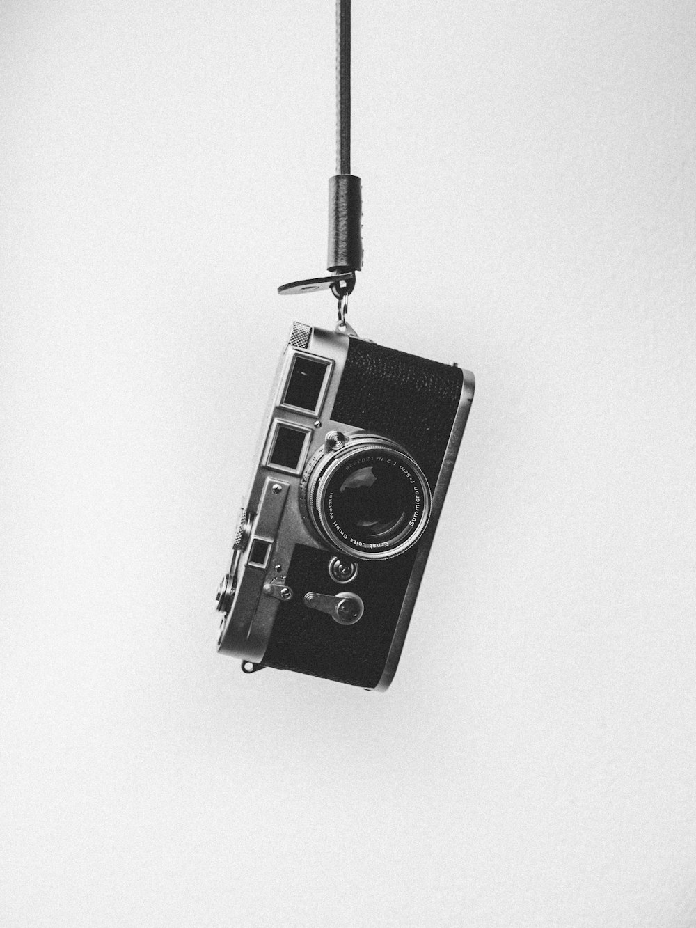 black and gray bridge camera