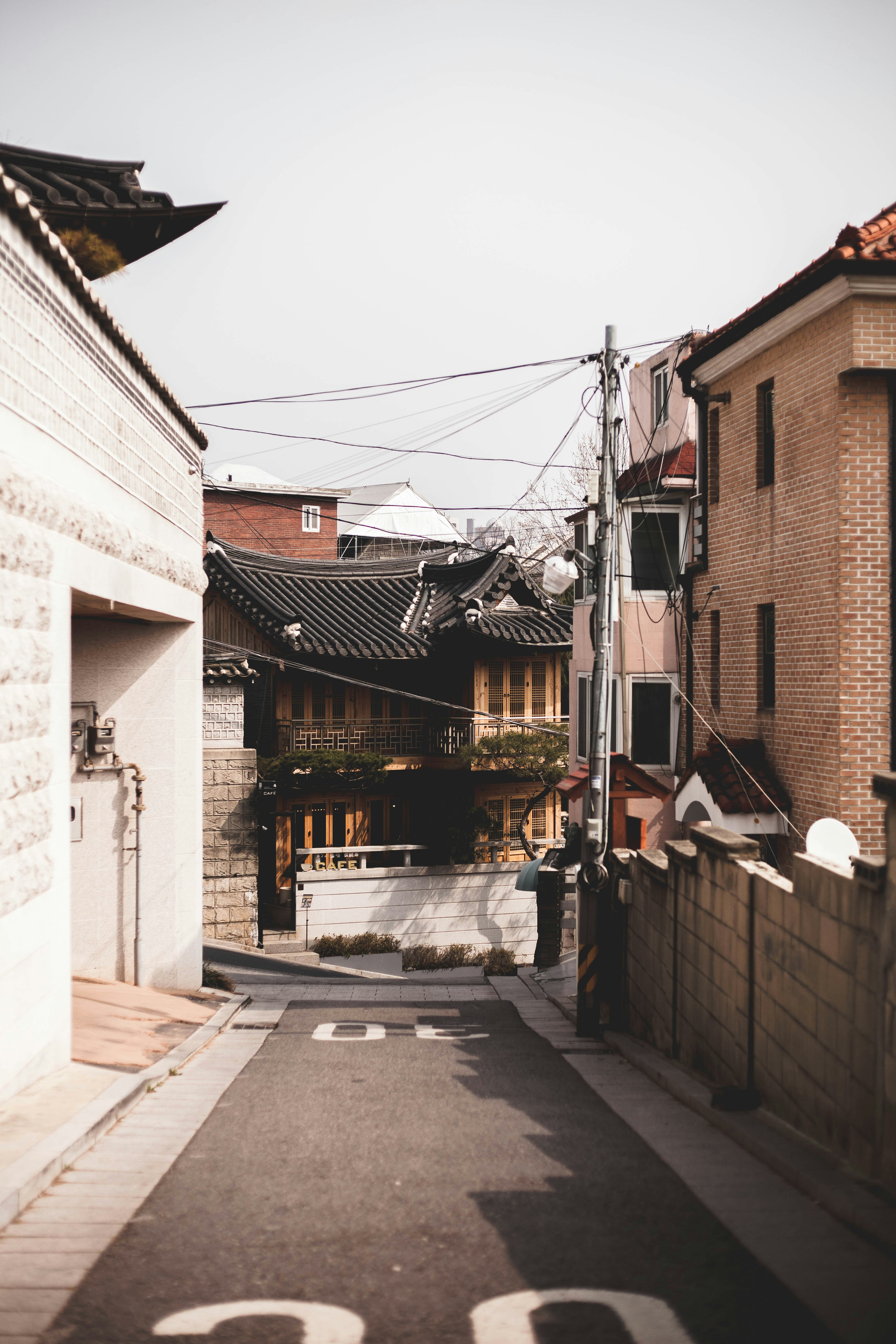 Photo by charlespostiaux