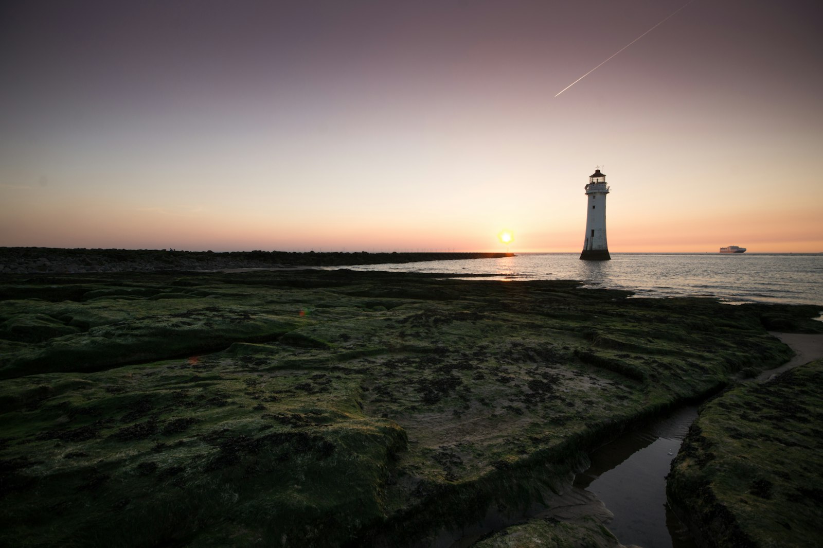 Sigma AF 10-20mm F4-5.6 EX DC sample photo. Lighthouse during golden hour photography