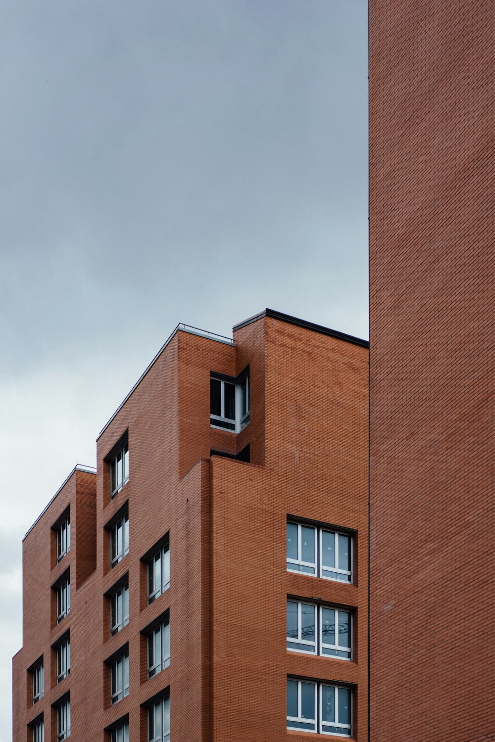 brown concrete building