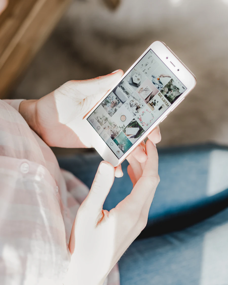 Publicidad digital y redes sociales en celular