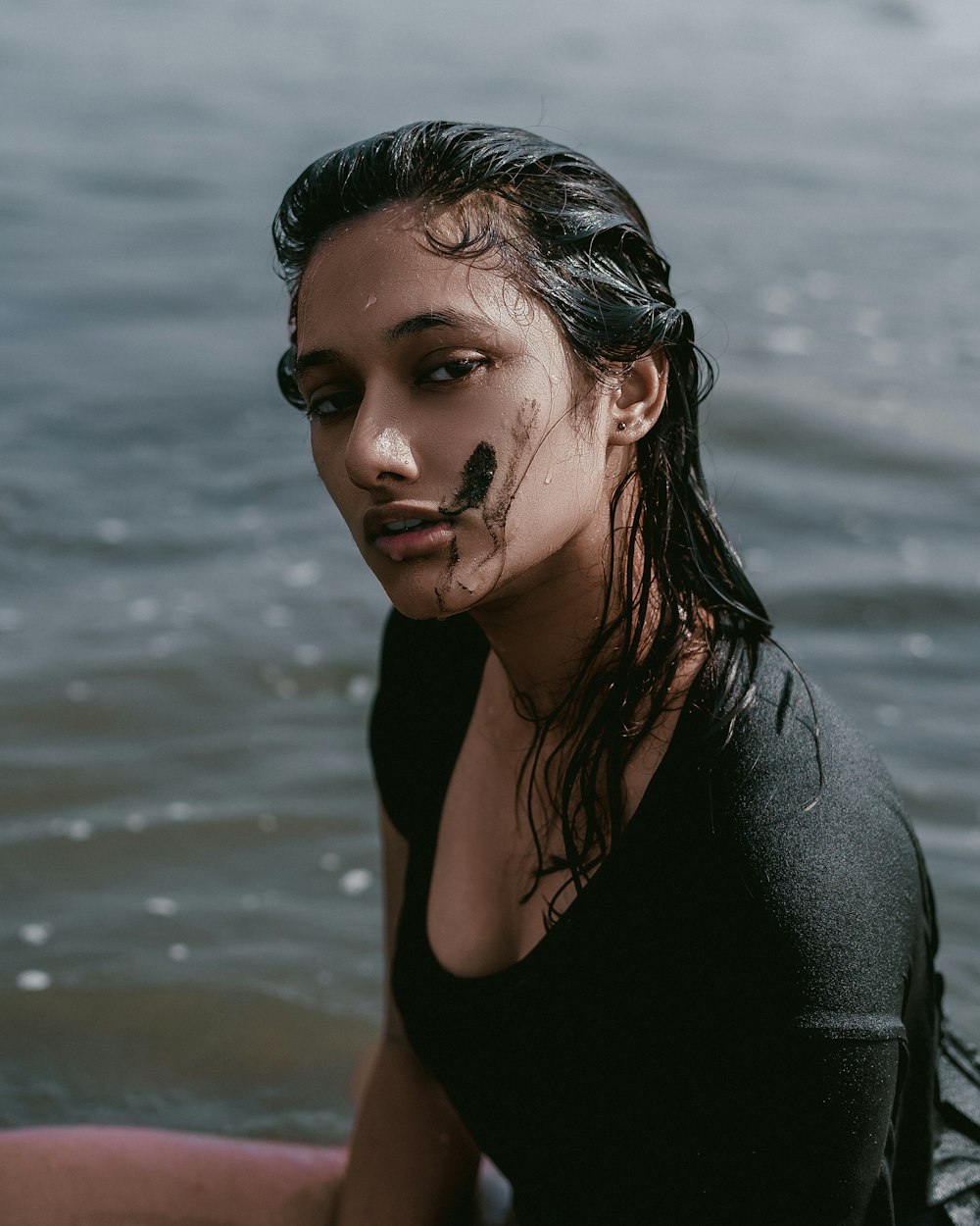 woman wearing black top