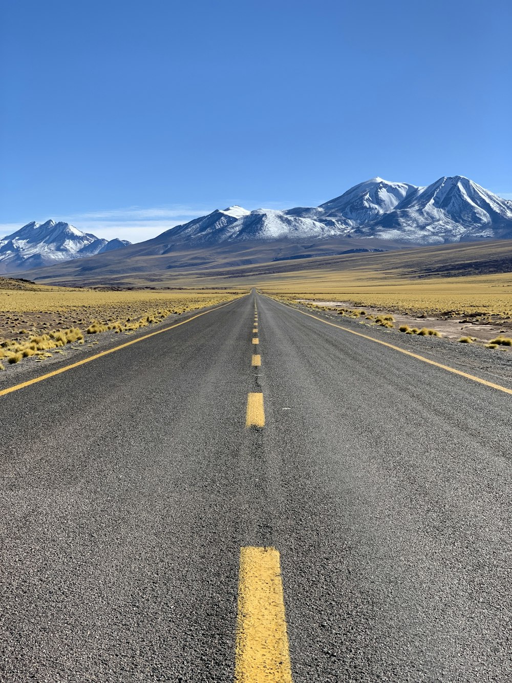 gray asphalt road