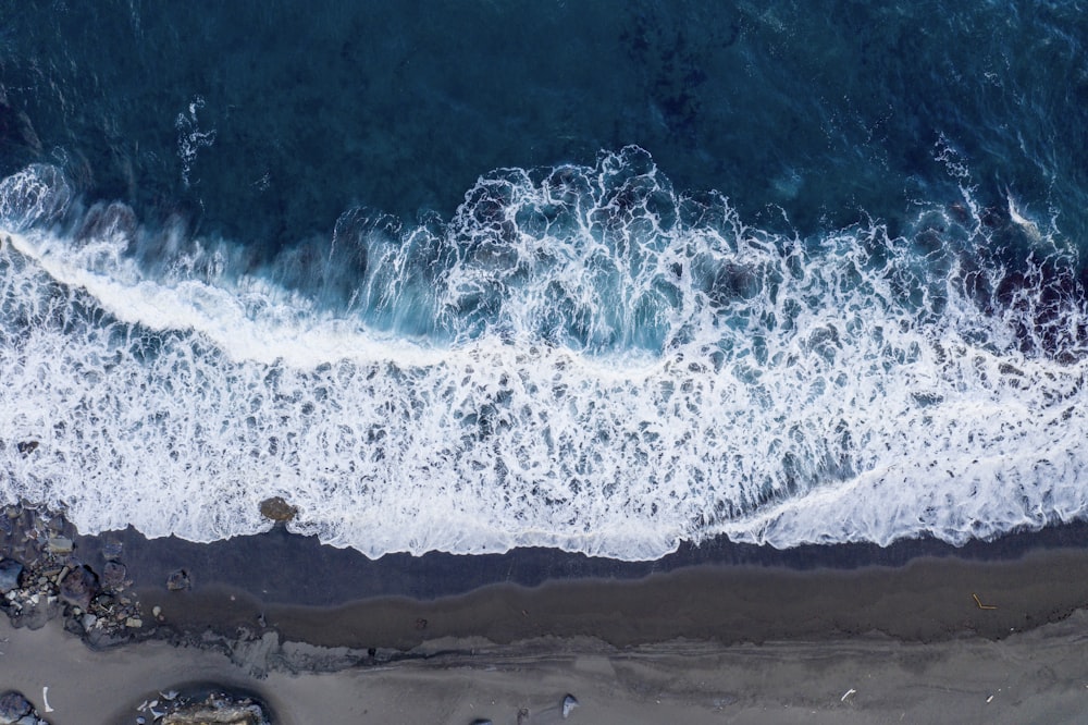 aerial photo of ocean waves
