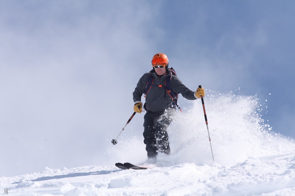 man skiing during daytime