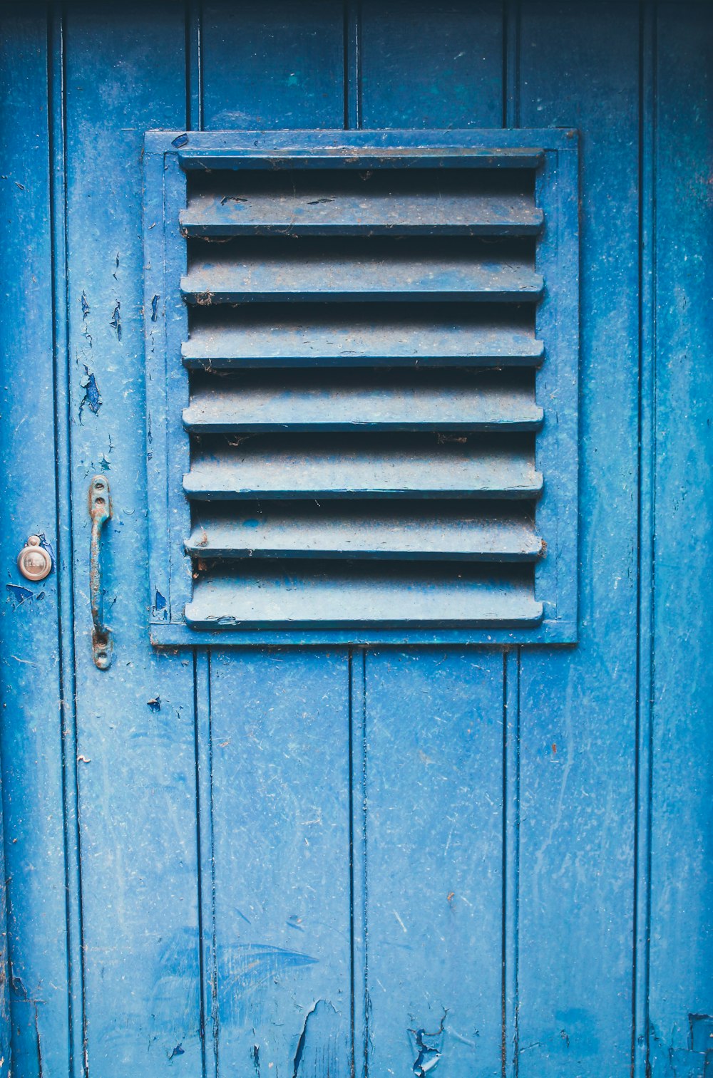 blue door