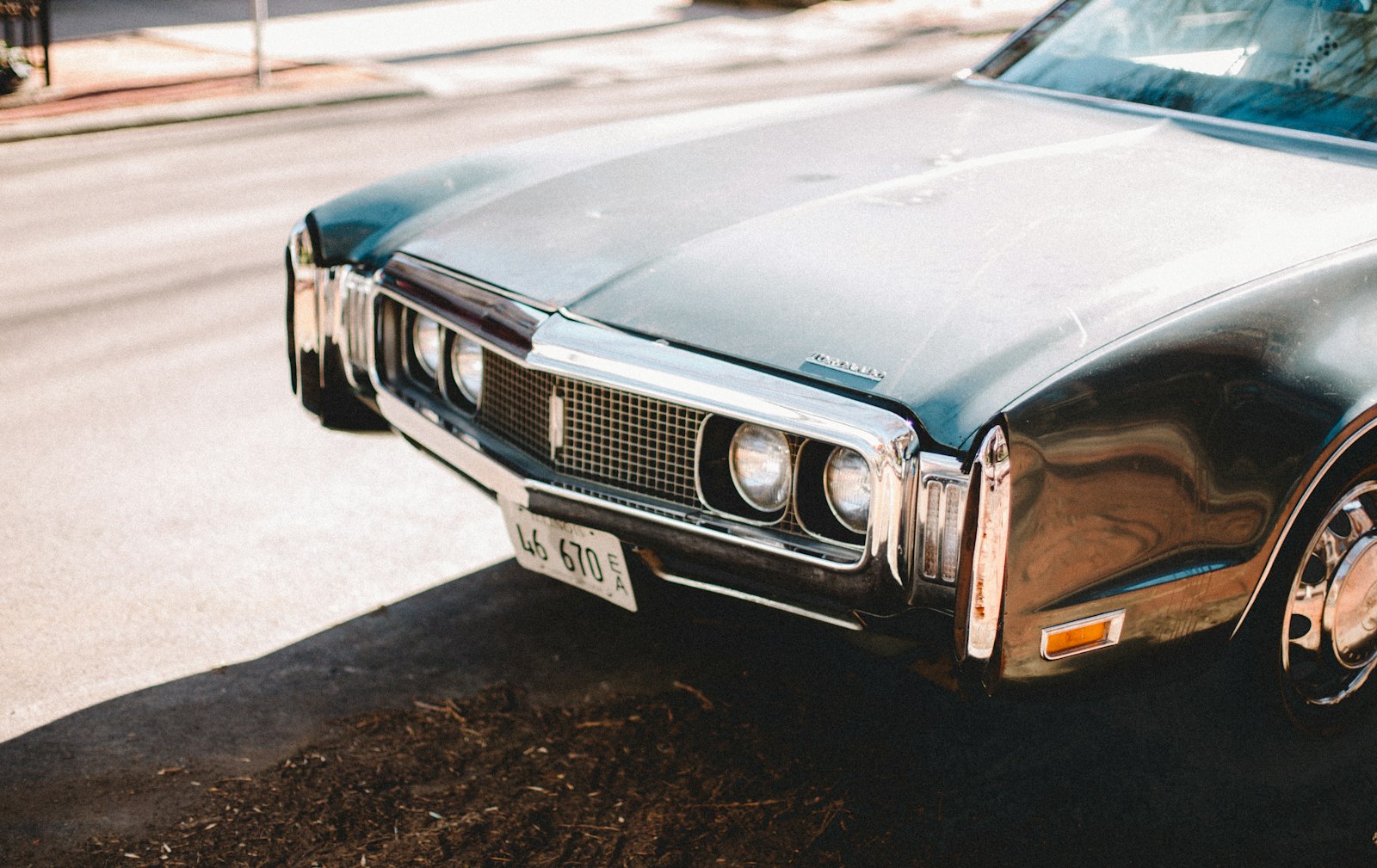 Canon EOS 6D Mark II + Canon EF 50mm F1.4 USM sample photo. Gray car on concrete photography