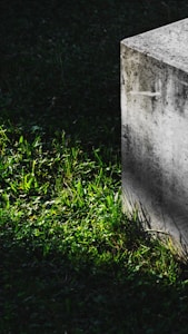 Slant Monuments