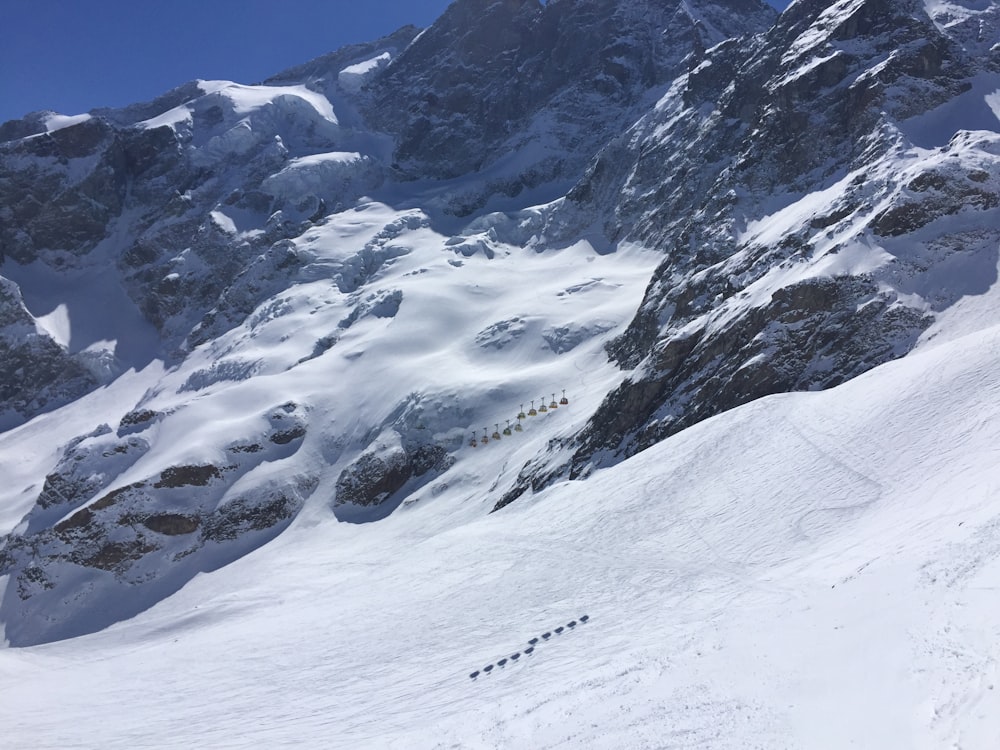 schneebedeckter Berg