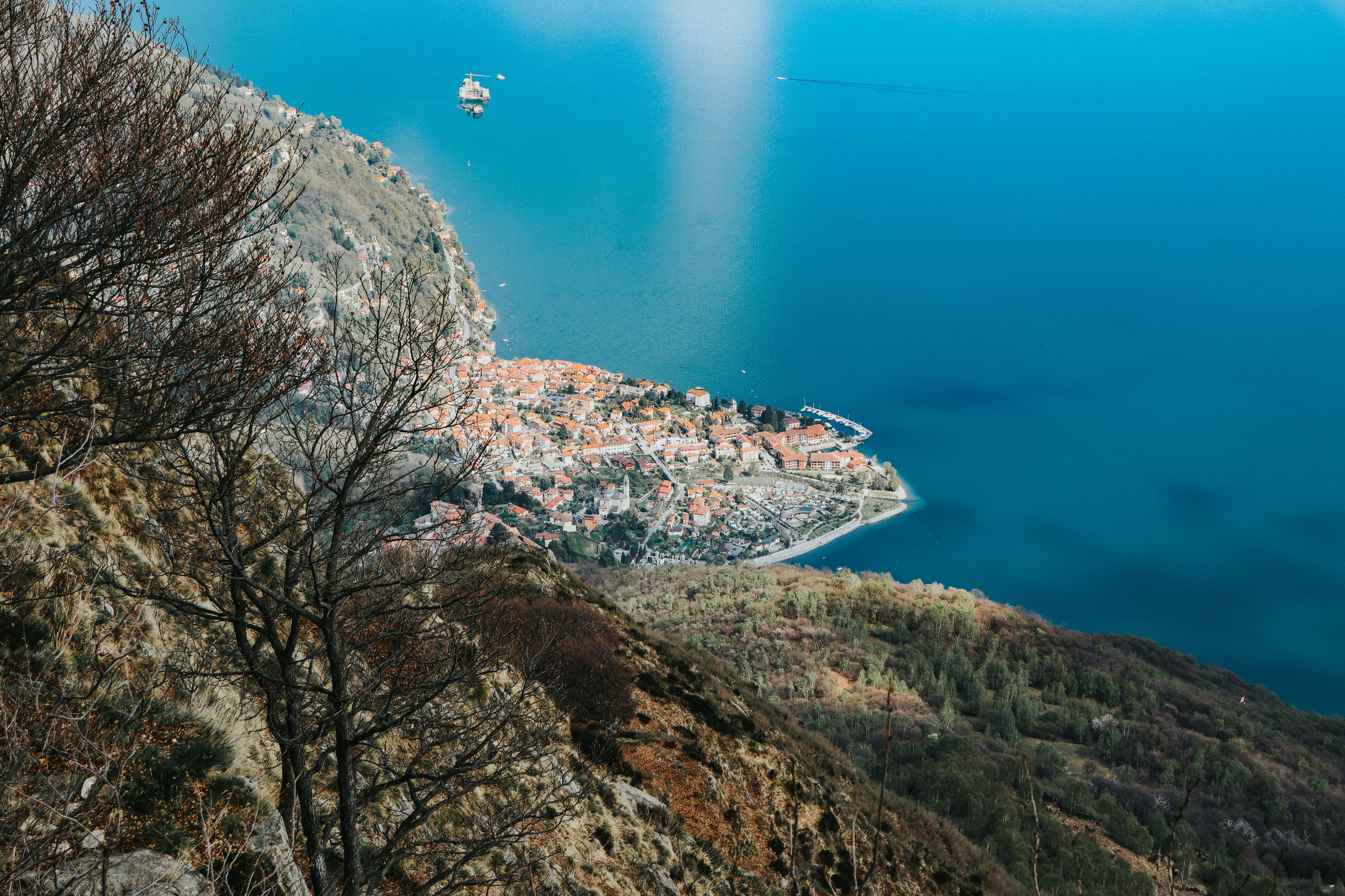 brown and green mountain