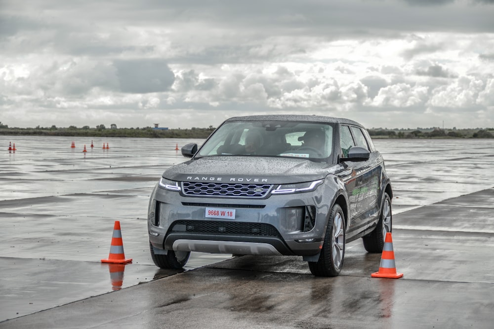 gray Range Rover SUV on focus photography